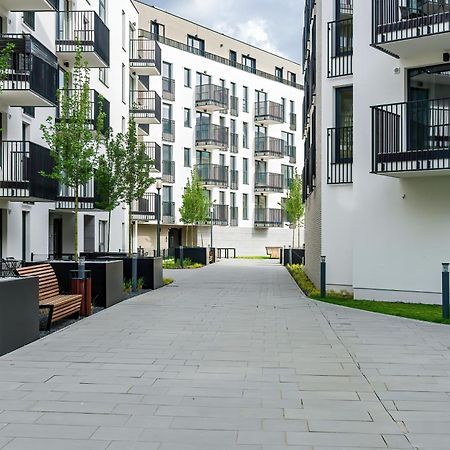 Stylish & Comfy Garbary Apartments With Parking By Noclegi Renters 波兹南 外观 照片