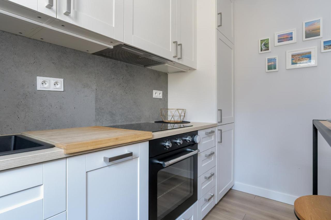 Stylish & Comfy Garbary Apartments With Parking By Noclegi Renters 波兹南 外观 照片