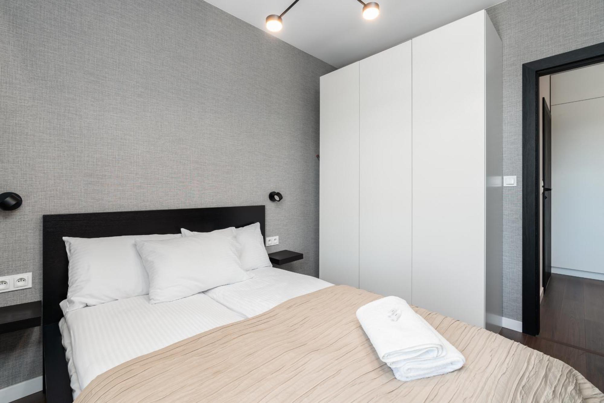 Stylish & Comfy Garbary Apartments With Parking By Noclegi Renters 波兹南 外观 照片