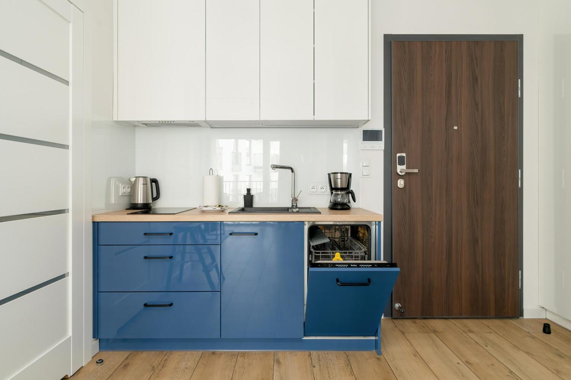 Stylish & Comfy Garbary Apartments With Parking By Noclegi Renters 波兹南 外观 照片