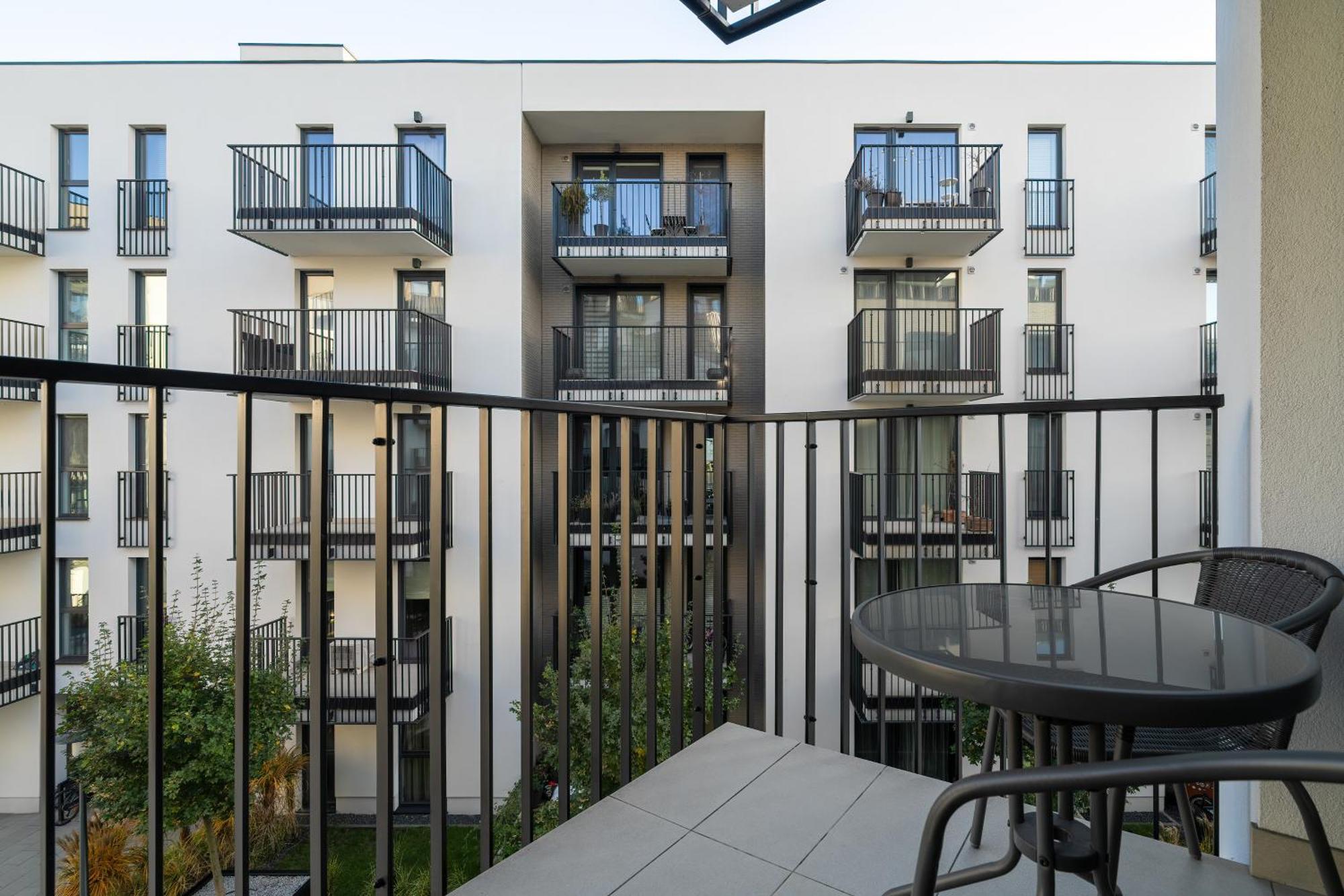 Stylish & Comfy Garbary Apartments With Parking By Noclegi Renters 波兹南 外观 照片